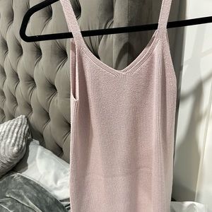 Aritzia sleeveless knit light pink size small